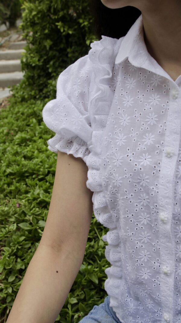 Blusa Broderie manga corta Pre orden - Imagen 4
